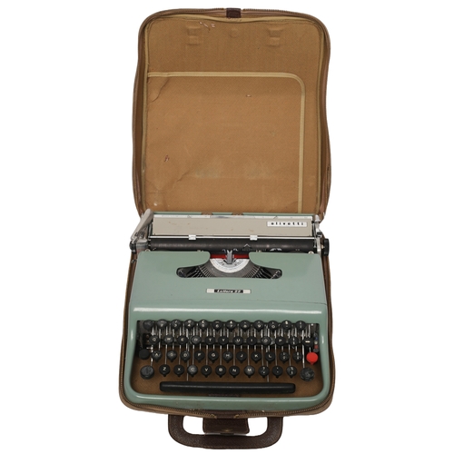 169 - Olivetti Portable Typewriter in Travel Case. Lettera 22.