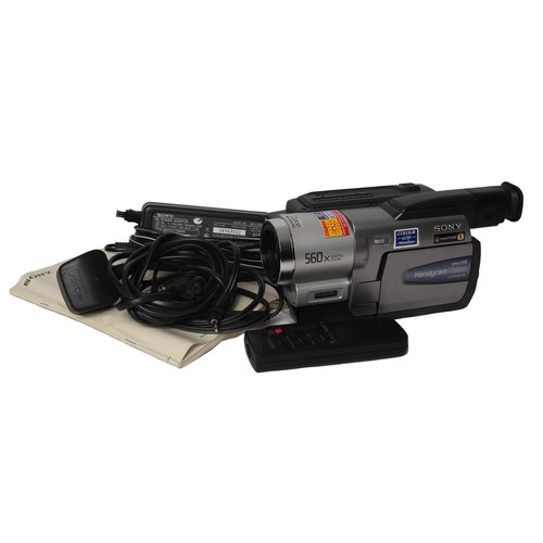 122 - Sony CCD-TRV 59E Video Camera Recorder. Handycam Vision Video Hi8. Complete with charger, remote, in... 