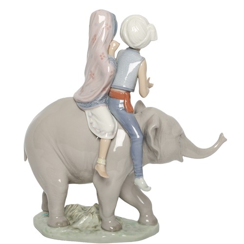 21 - Lladro Hindu Children. No. 5352. In original box. In perfect condition with no signs of damage.