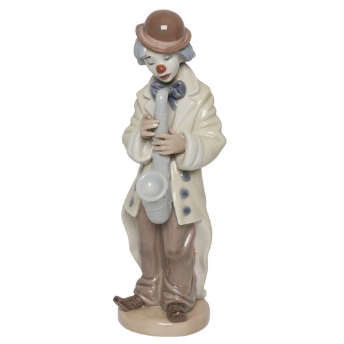 38 - Lladro Clown 'Sad Sax'. No. 5471. In original box. In perfect condition with no signs of any damage.