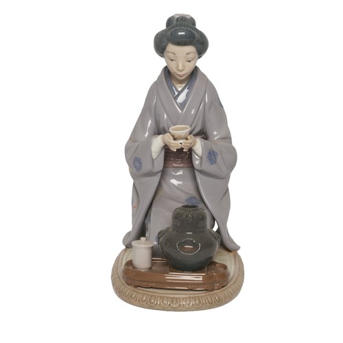 47 - Lladro Tea Ceremony. No. 5122. In original box. In perfect condition with no signs of damage.