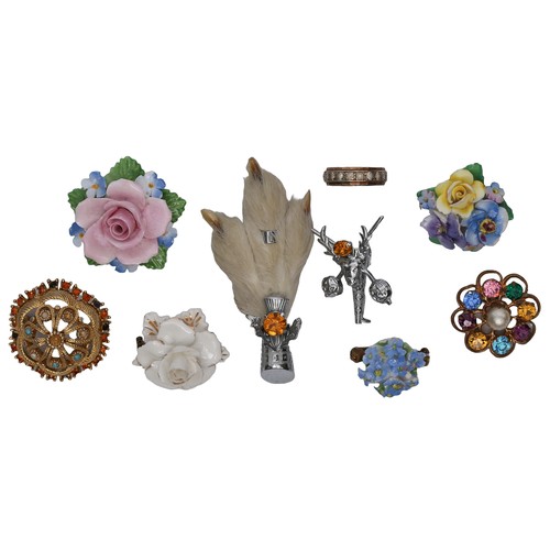 57 - Collection of Vintage Brooches including a Rabbit's Foot Brooch and Coalbrook/Adderley Brooches.