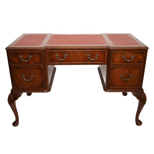 168 - Beautiful Desk with 3-Panelled Leather Inlay to Top. Made by Gold & Feather of Leeds and retailed by... 