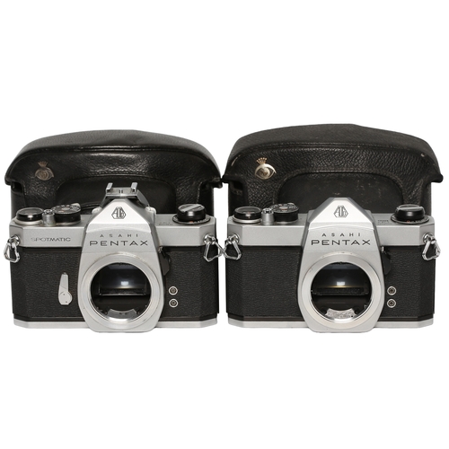 164 - Two Pentax 35mm Camera Bodies:
Pentax SP 1000 body and ERC
Pentax Spotmatic body, accessory shoe and... 