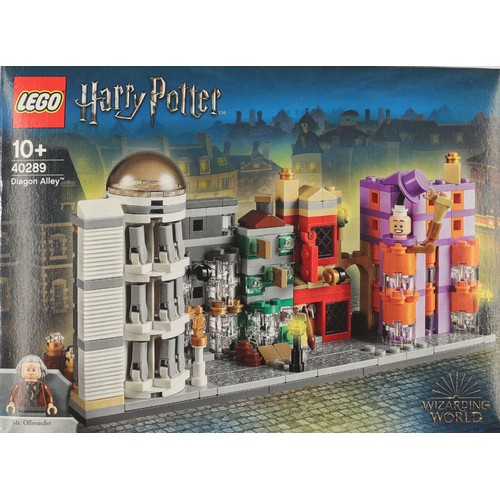 21 - Brand New Harry Potter Diagon Alley Lego Set. 40289.