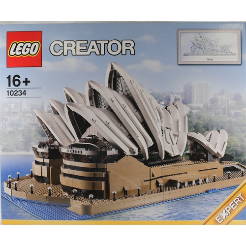 62 - Brand New Lego Creator Sydney Opera House. 10234. Item may show signs of shelf wear, but is still se... 