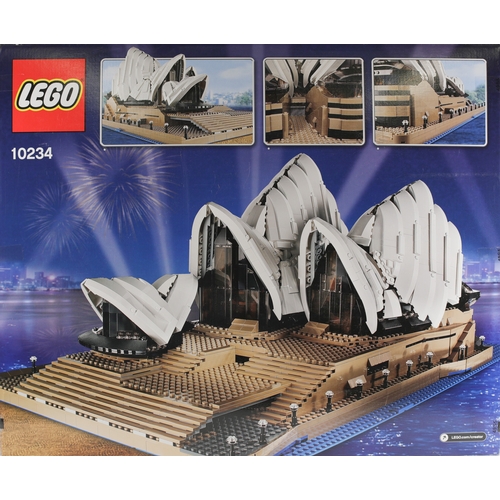 62 - Brand New Lego Creator Sydney Opera House. 10234. Item may show signs of shelf wear, but is still se... 