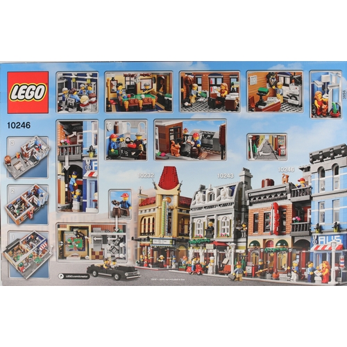 38 - Brand New Lego Creator Detective's Office. 10246. Item may show signs of shelf wear, but is still se... 