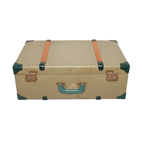 46 - Vintage Suitcase.