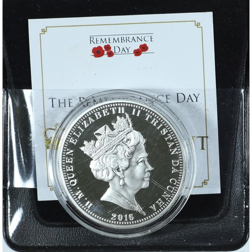 167 - Elizabeth II, 2016, Tristan Da Cunha Proof-like Crown-Size Five Pound - Lest We Forget