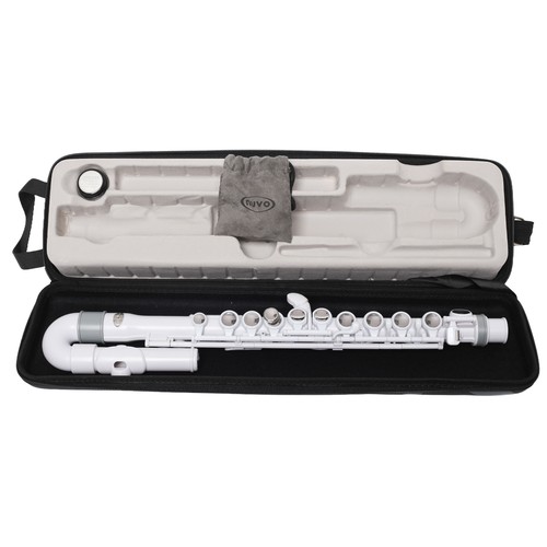 159 - Nuvo Beginners White Flute in Case. In used but cosmetically good condition.