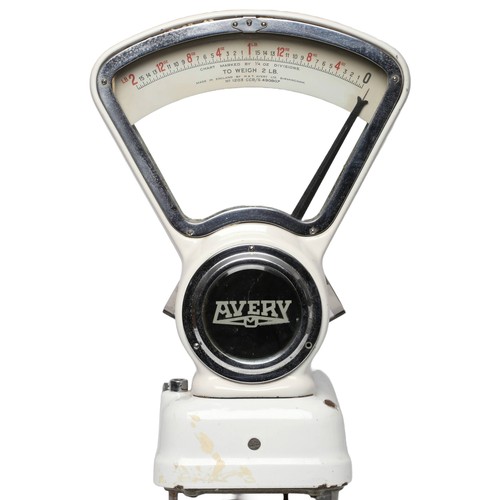 98 - Set of Vintage Avery Shop Weighing Scales. Up to 2lbs. Collection only.