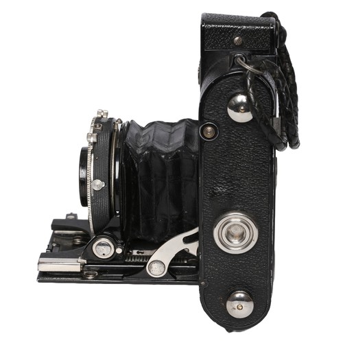 23 - Voigtlander VIRTUS Folding Camera with Case with Skopar 7.5cm f3.5 Lens. Appears to be in working or... 