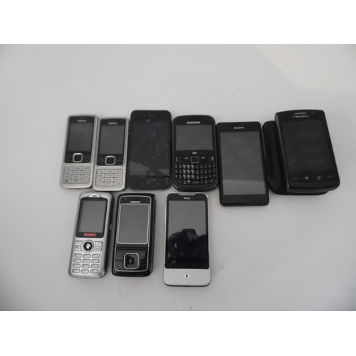 201 - 11 RETRO MOBILE PHONES 
1x Blackberry with cover, 1 x iPhone (cracked screen), 3 x Samsung (one with... 
