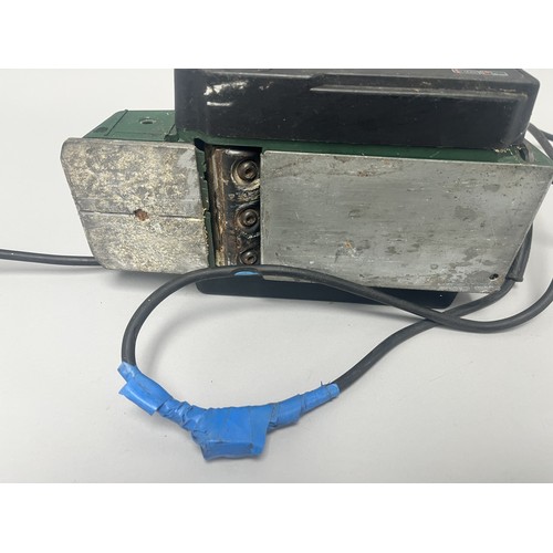 19 - Bosch PHO 15-82 Electric Hand Planer 500W.
A green and black Bosch electric hand planer, model PHO 1... 