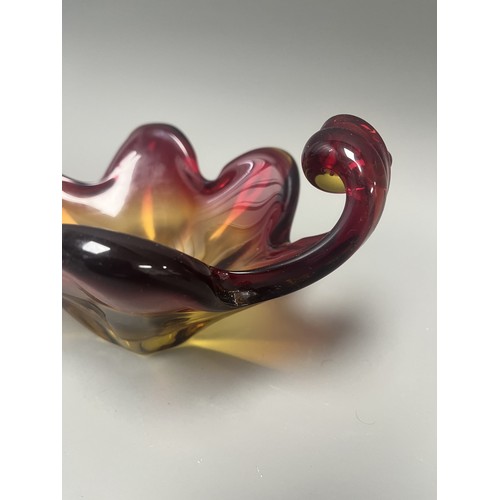 28 - Mid-Century Murano Style Art Glass Centerpiece Bowl, Red and Amber. A single Mid-Century Modern art ... 