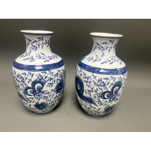 49 - A Pair of Mason Ironstone China Vases from the late 19th/ early 20th century. Regency Ironstone mark... 
