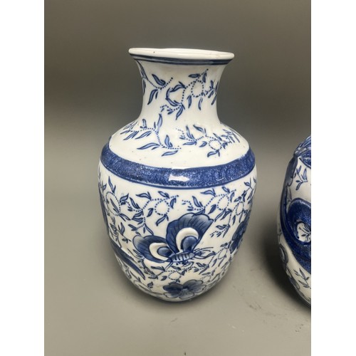 49 - A Pair of Mason Ironstone China Vases from the late 19th/ early 20th century. Regency Ironstone mark... 