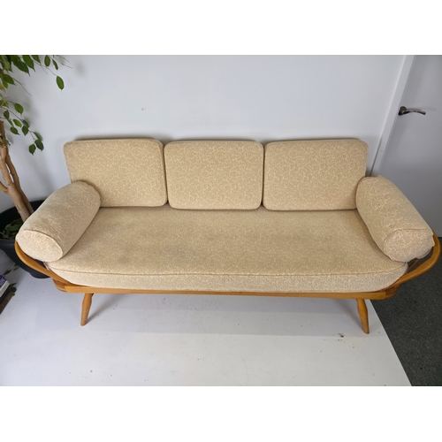 Lot 35        