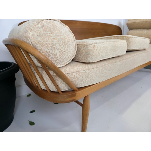 35 - Ercol Studio Couch Model 355 Studio Couch Lucian Ercolani