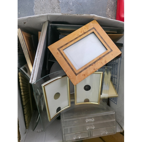 52 - Large box of miscellaneous vintage and modern frames etc