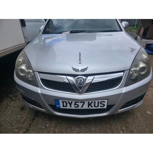 1 - 2007 Vauxhall Vectra 1.9 SRi saloon Starts Drives 84785 miles