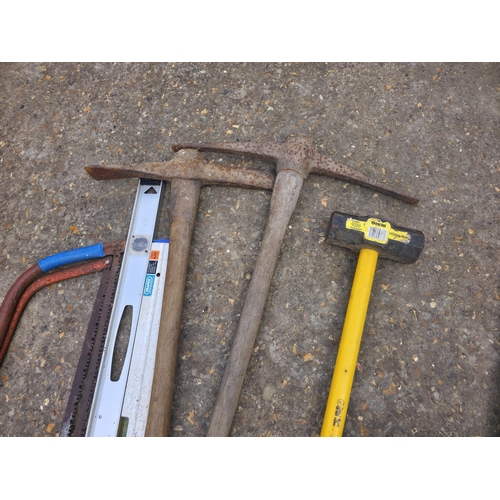 11 - Mixed Hand Tools Sledgehammer Pickaxes, Spirit Levels, Snow Shovel & A quantity of heavy-duty steel ... 