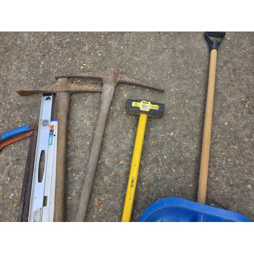 11 - Mixed Hand Tools Sledgehammer Pickaxes, Spirit Levels, Snow Shovel & A quantity of heavy-duty steel ... 