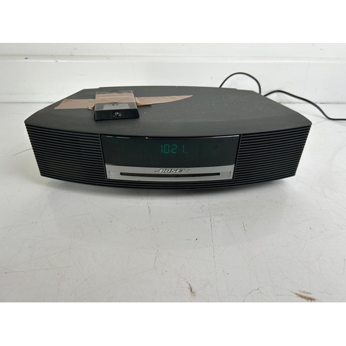 126 - Bose Wave Music System / Radio CD Player