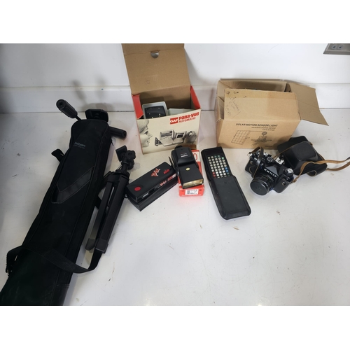 131 - Mixed Cameras, Accessories and Electronics