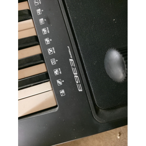 150 - Yamaha PSR-E363 Electronic Keyboard with Stand and Rest