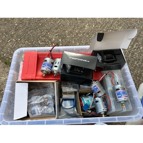 154 - A very large quantity of remote control hobbyist accessories, including substantial quantity of NiMH... 