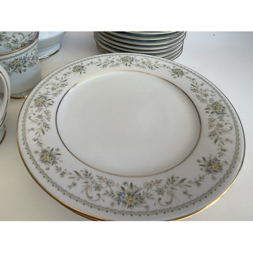 206 - A Collection of 36 Pieces of Noritake Green Hill Fine China Dinnerware, Pattern 2897