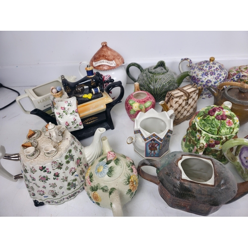 208 - Good Quantity of Sadler Novelty and Themed Teapots