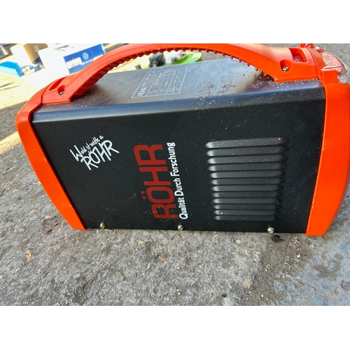 25 - Rohr MIG-200MI Portable Welder - Powers On fine