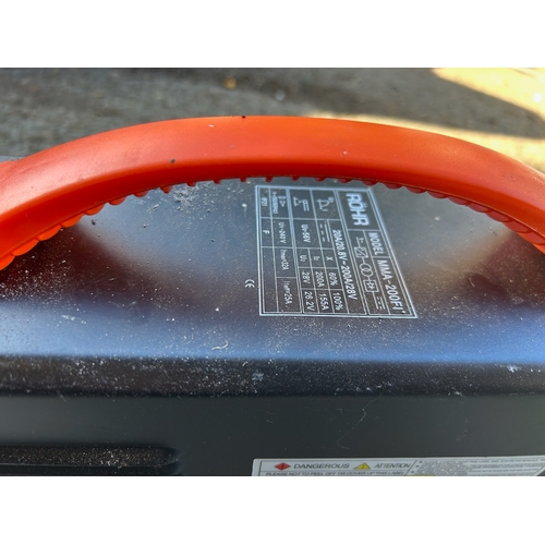 25 - Rohr MIG-200MI Portable Welder - Powers On fine