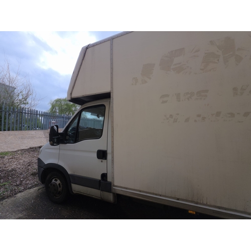 4 - Iveco 35C15 Luton Van with Tail-Lift - Starts and Drives Fine