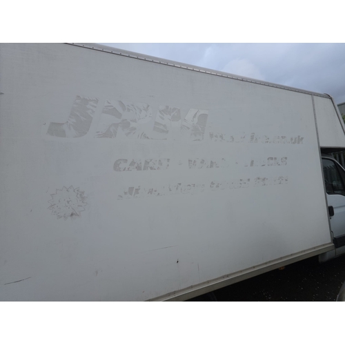 4 - Iveco 35C15 Luton Van with Tail-Lift - Starts and Drives Fine
