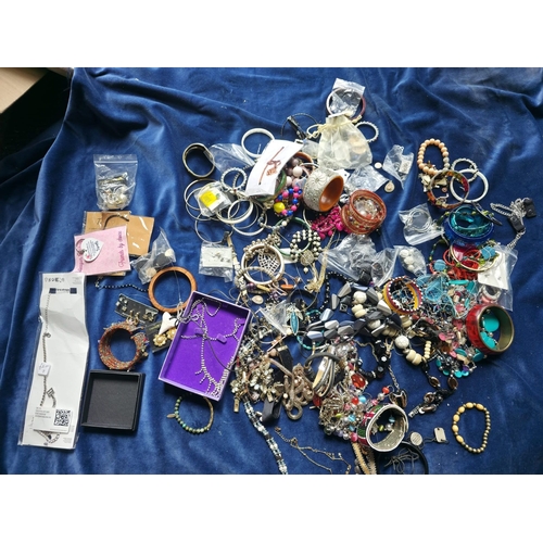 38 - Large quantity of costume jewellery