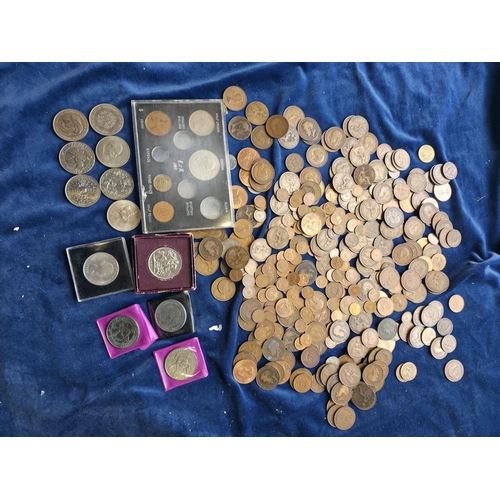 56 - Good lot of collectable coins, including uncirculated, Festival of Britain etc
