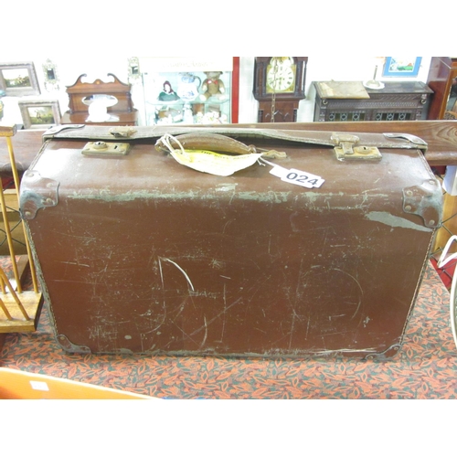 24 - Antique leather suitcase.