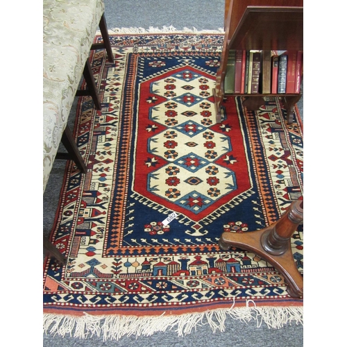 682 - Good wool rug, 185cm x 125cm.