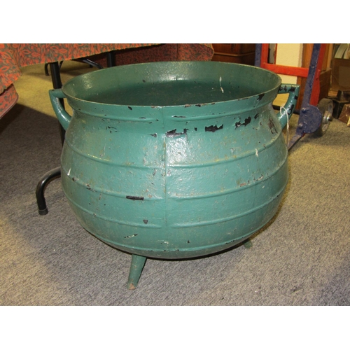 50 - Superb Antique Large Cast Iron Skillet Pot in Perfect condition, H:52cm, Diameter:53cm.