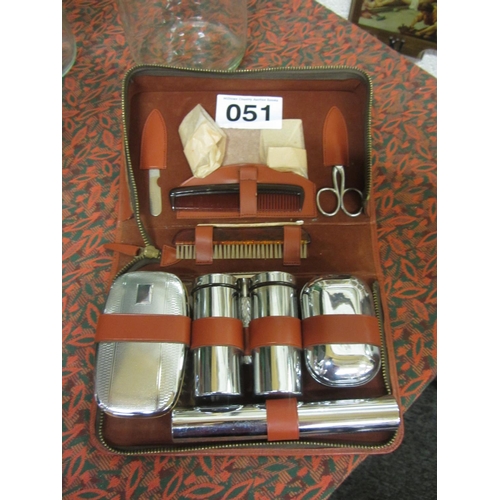 51 - Vintage Gentleman vanity set complete.