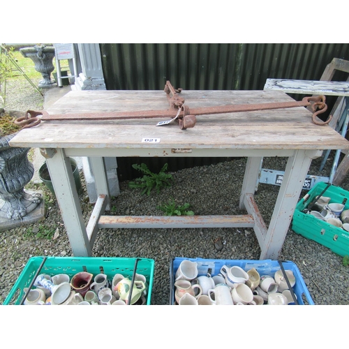 21 - Antique pine stretcher base kitchen Table.  Top:122cm x 70cm.