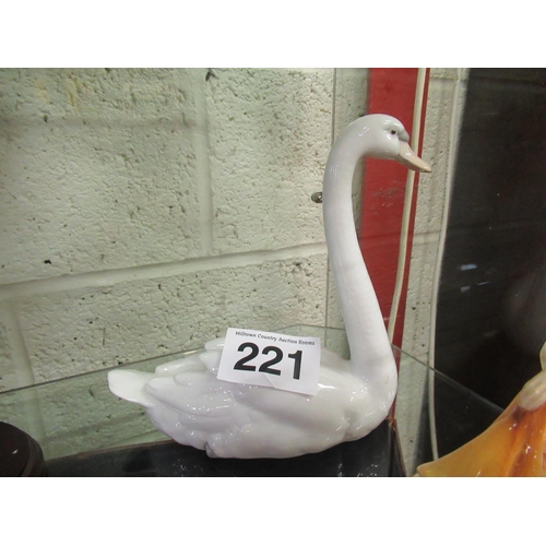 221 - Lladro swan.