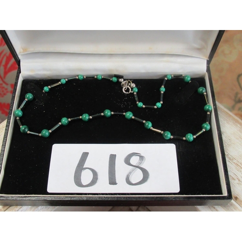 618 - Ladies Green necklace with silver clasp. Boxed.