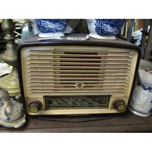 383 - Art Deco Bush Radio