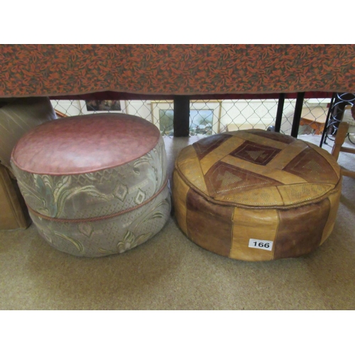 166 - 2 pouffes.