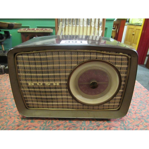 391 - Antique Bush Bakelite radio.  H:24cm x 34cm.